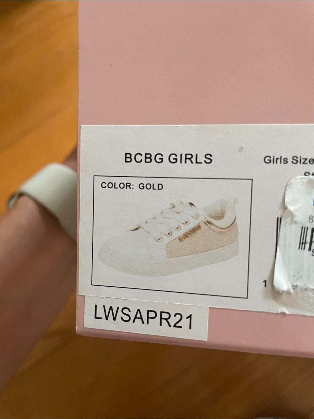 Nwt BCBG Kids' White and goldFashion Sneakers size 1M - Picture 7 of 7